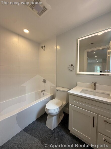 Building Photo - 35 Gore St