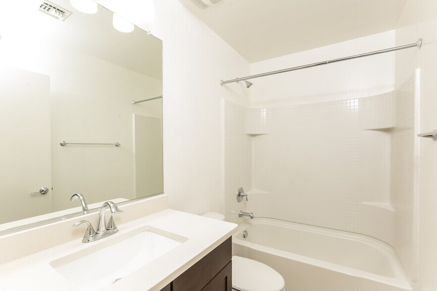 Building Photo - 2670 N 73rd Dr