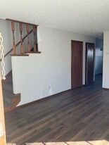 Building Photo - 5365 Shiloh Dr
