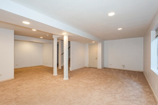 Building Photo - 2341 Stoughton Cir