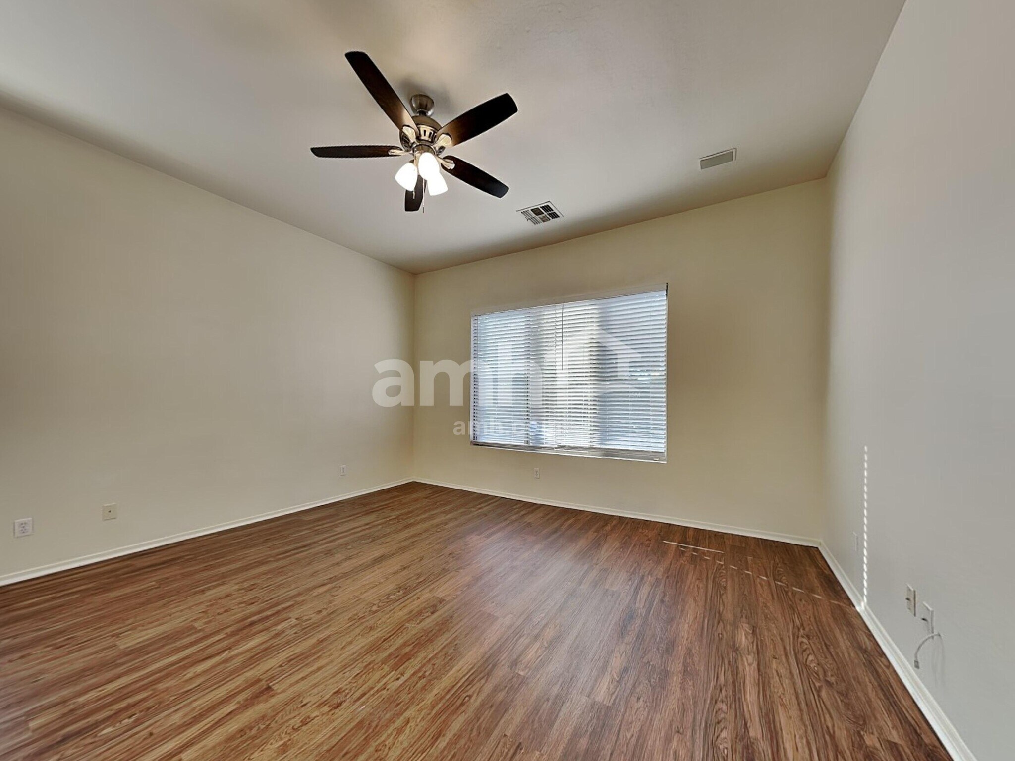 Building Photo - 8027 W Clara Ln