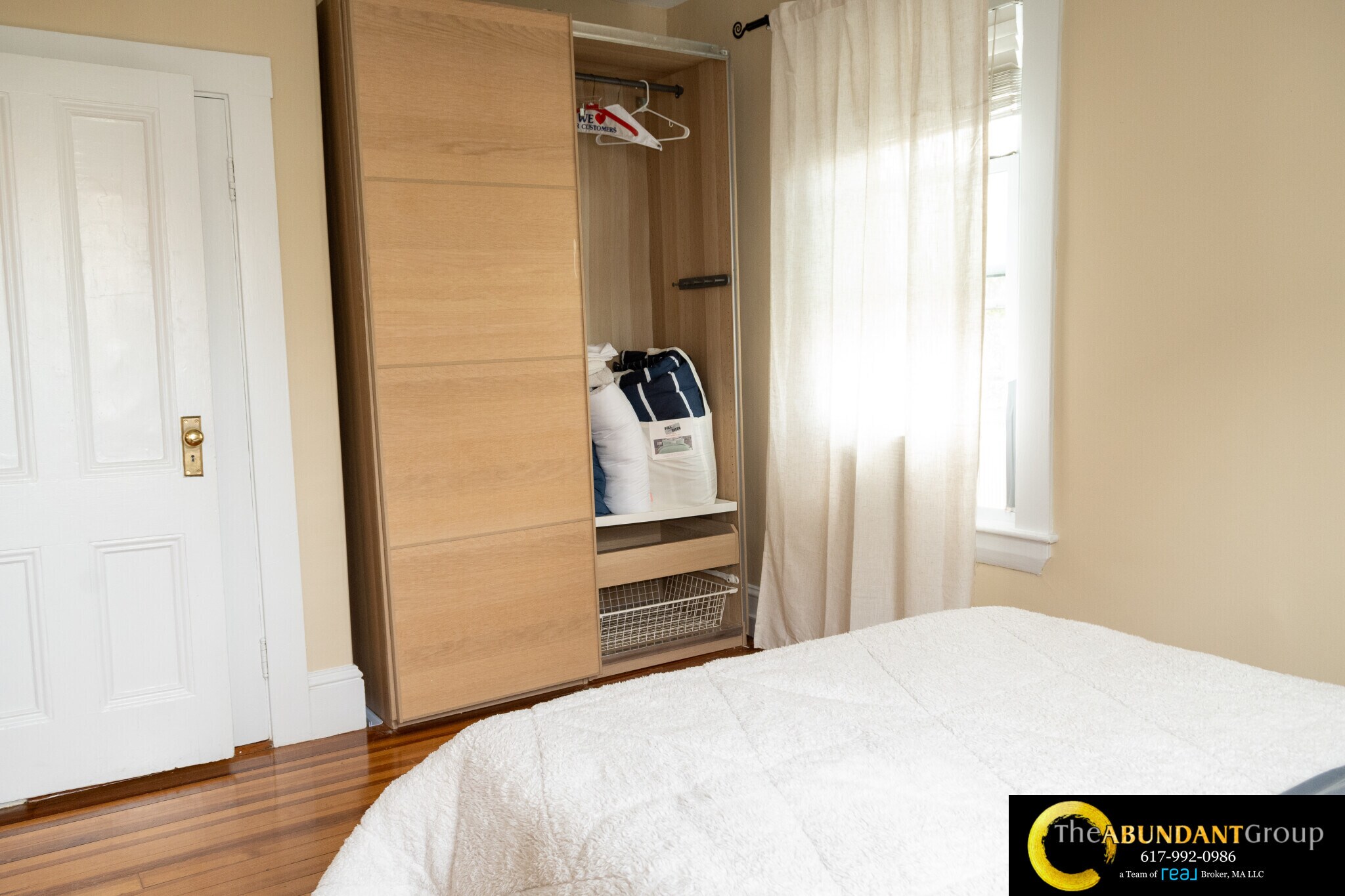 Building Photo - 133 Otis St