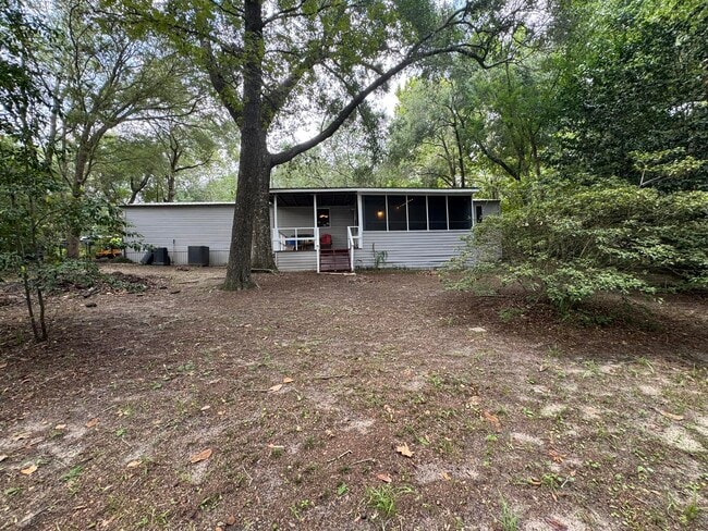 Building Photo - 827 Squirrel Rd
