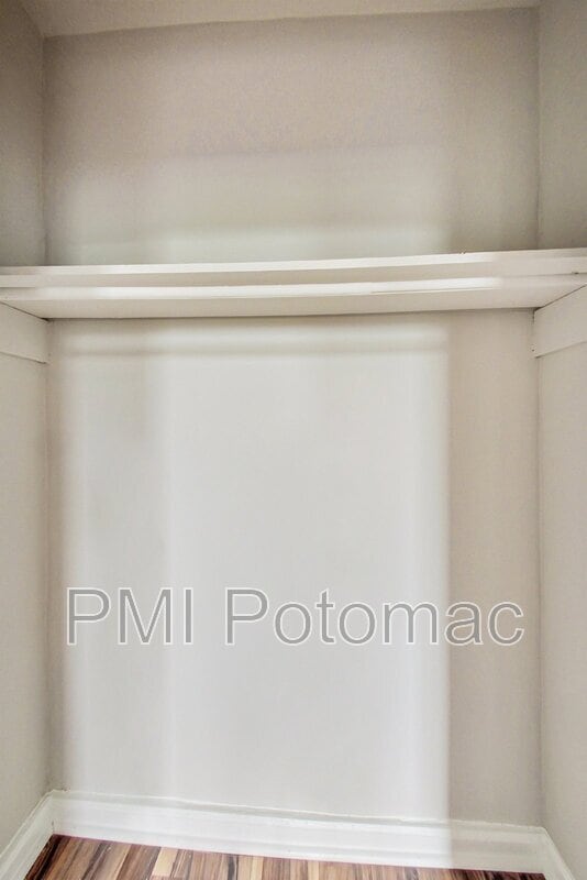 Building Photo - 834 N Stricker St