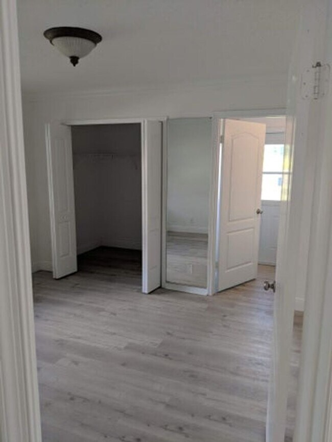 Building Photo - 4593 Bucida Rd