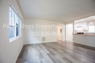 Building Photo - 24 27th Pl