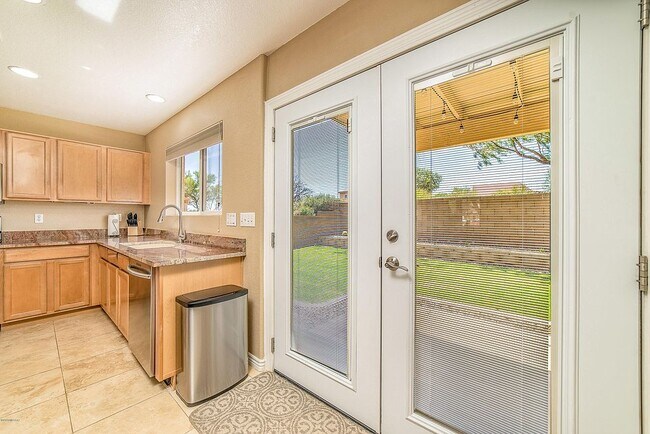 Building Photo - 13127 N Deergrass Dr