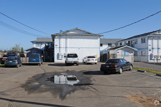 Building Photo - 4117 Anna Ave