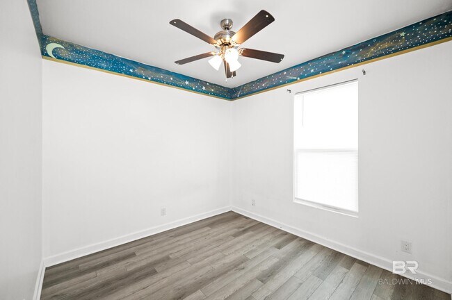 Building Photo - 3816 Chesterfield Ln