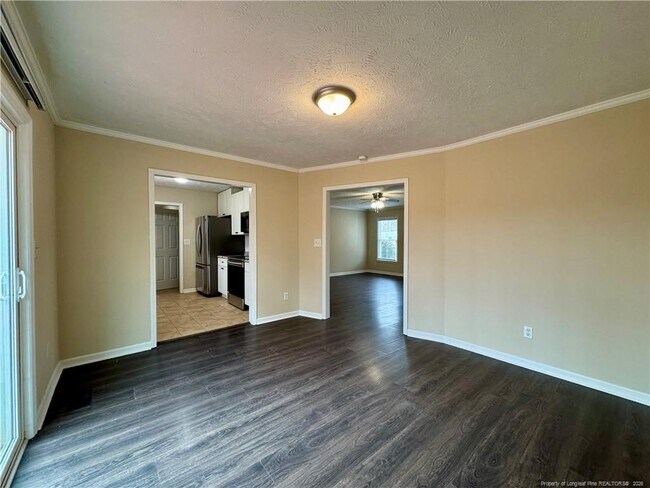 Building Photo - 7031 Calamar Dr