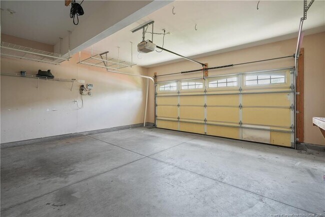 Building Photo - 415 Highgrove Dr