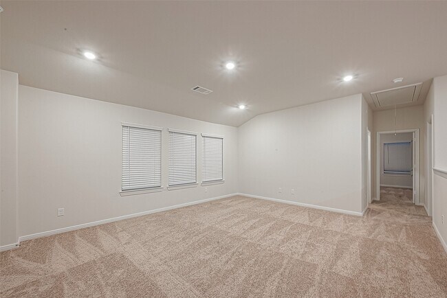 Building Photo - 8014 Fijian Cypress Dr