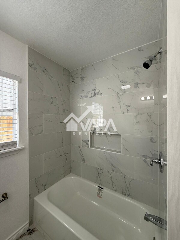 Building Photo - 6822 Raintree Forest