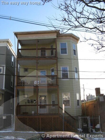 Building Photo - 104 Conwell Ave