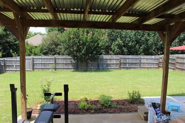 Building Photo - 2438 Belltown Dr SW