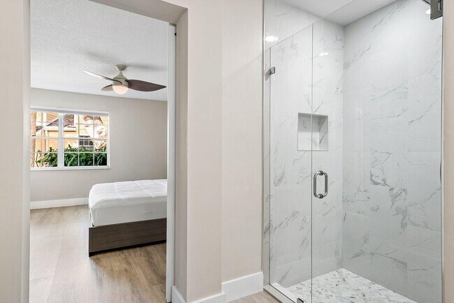 Building Photo - 5292 Buckhead Cir