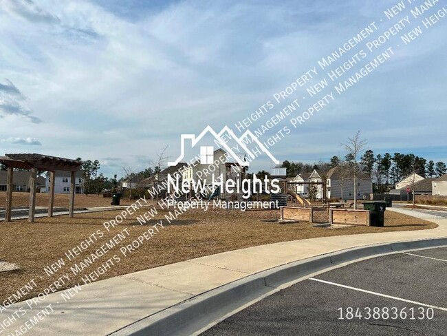 Building Photo - Stunning Townhome in Cane Bay!