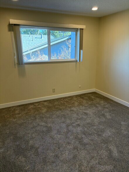 Building Photo - 22462 Salem Ave