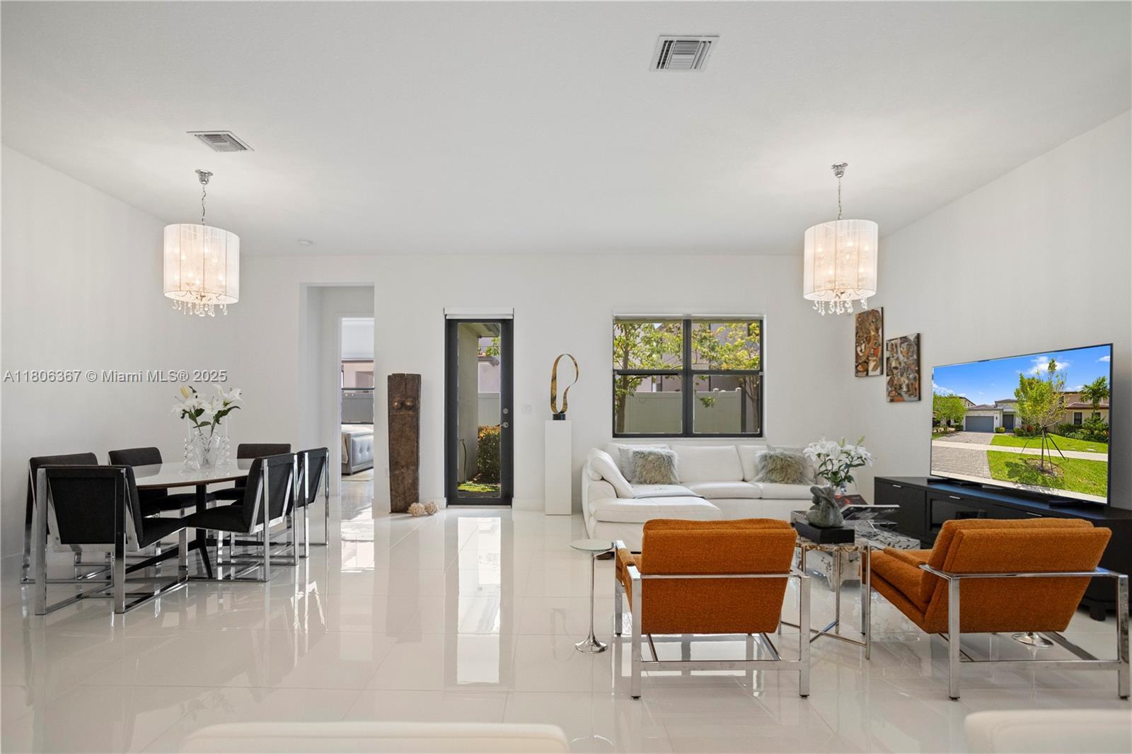 Building Photo - 4407 SW 175th Ave