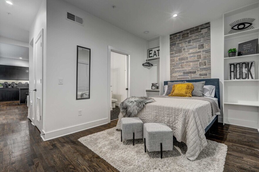 Building Photo - 940 Piedmont Ave NE