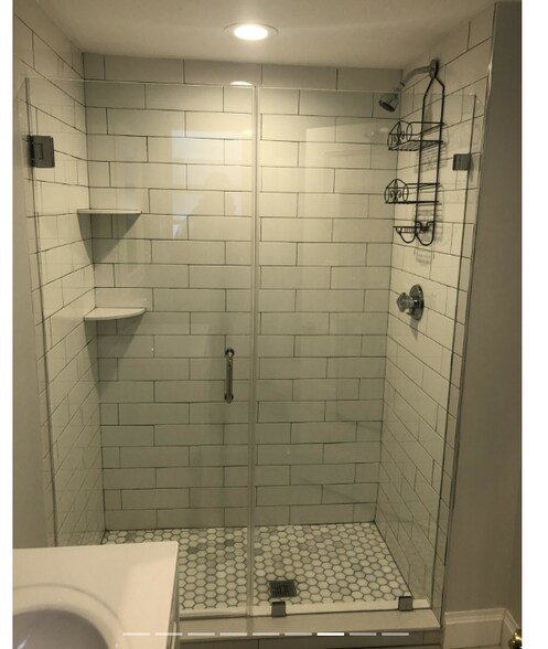 Building Photo - 9 Upland Rd