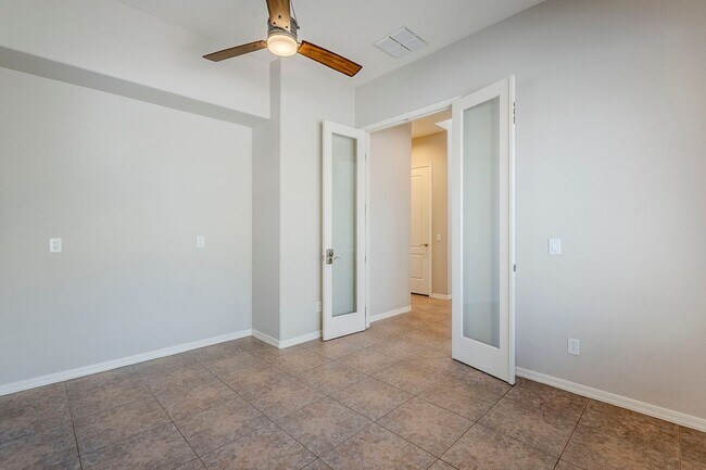 Building Photo - Stunning 4 bed 2.5 bath home with pool, in...