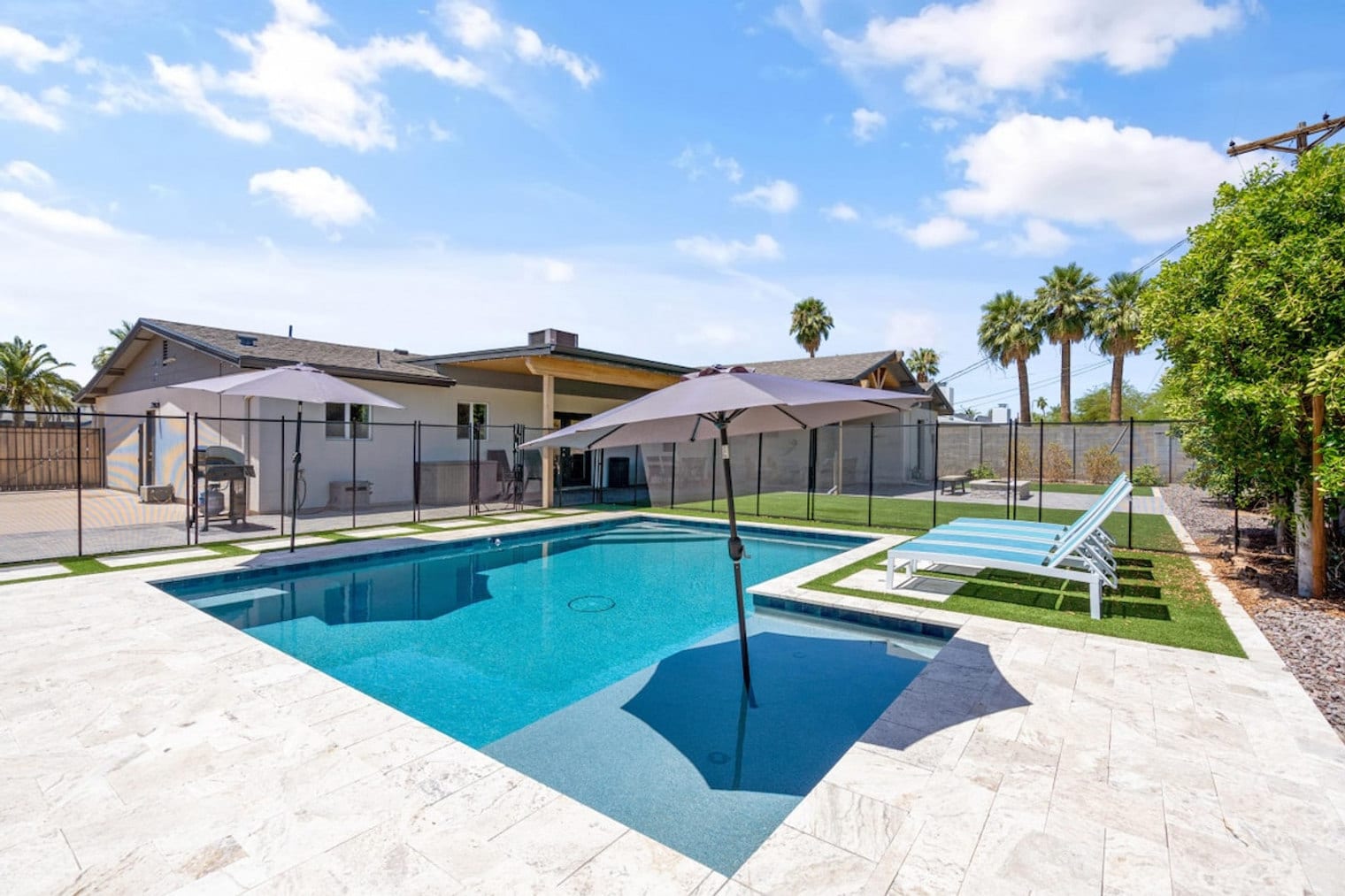 Building Photo - 8508 E Heatherbrae Ave