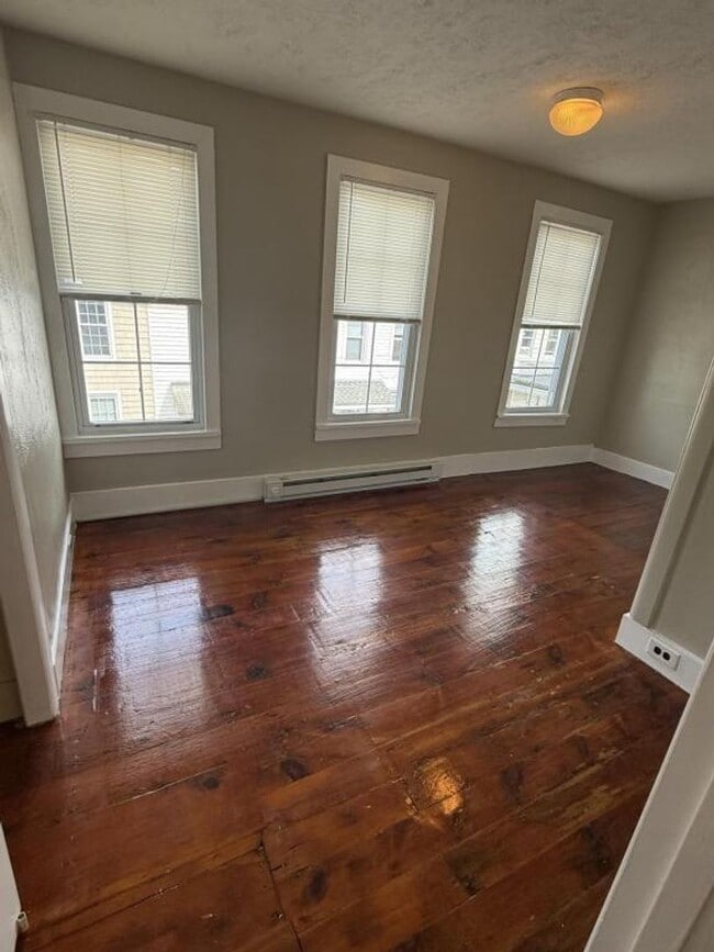 Building Photo - COMING SOON! 3 Bedroom in Newport, PA!