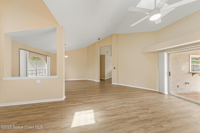 Building Photo - 1050 Fieldstone Dr