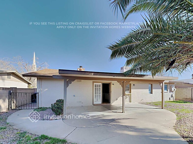 Building Photo - 243 E Cullumber Ave