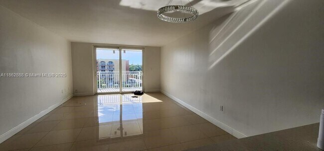 Building Photo - 6950 Miami Gardens Dr