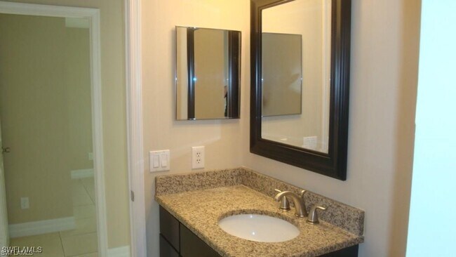Building Photo - 5240 Cherry Wood Dr