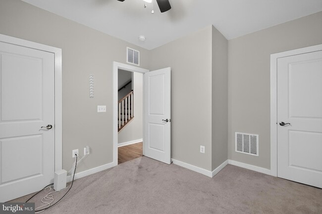Building Photo - 1743 Autumn Maple Leaf Dr