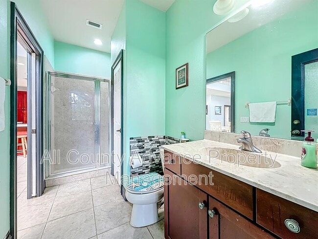 Building Photo - 2679 Lakebreeze Ln