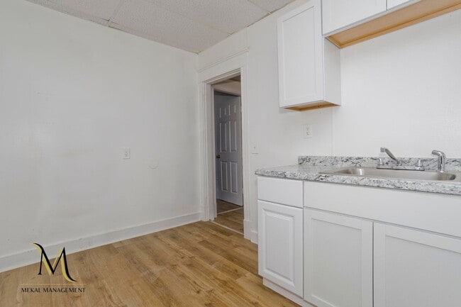 Building Photo - 528-532 Union Street