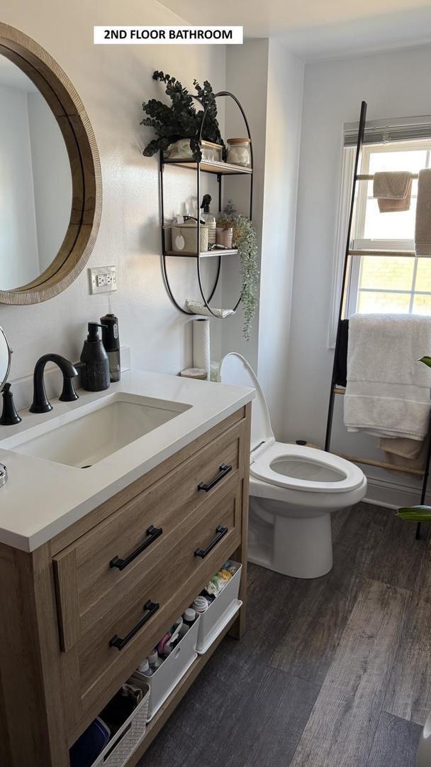 Building Photo - 2143 W 18th Pl