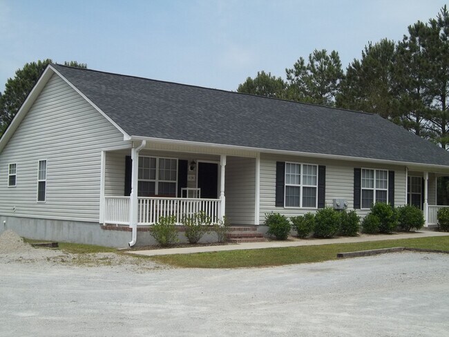 Building Photo - 413A Belgrade-Swansboro Rd