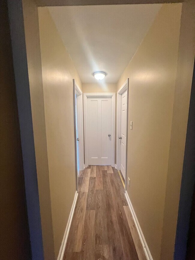 Building Photo - 1033 Tennessee Ave