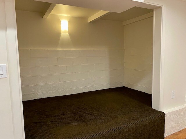 Building Photo - 10355 Oletha Ln