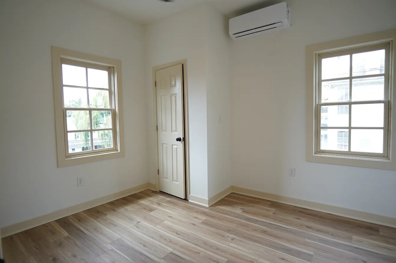 Bedroom 1 - 1101 Pierce St