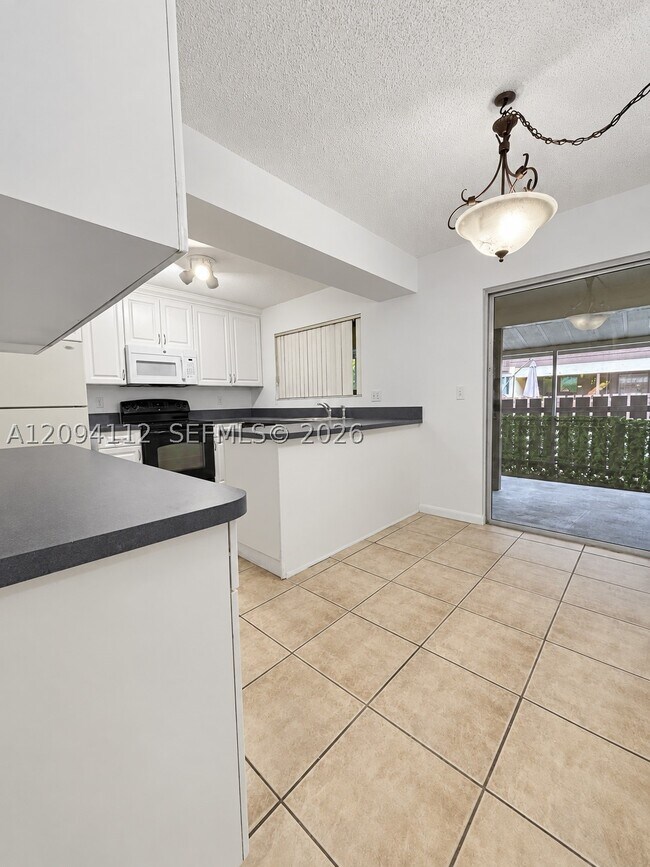 Building Photo - 5348 Bosque Ln