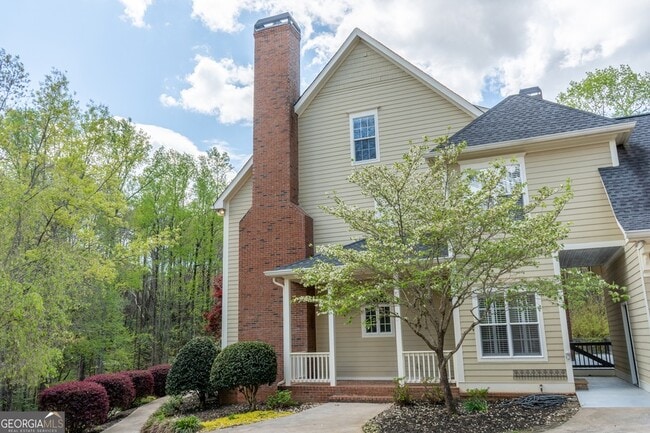 Building Photo - 2925 Orchard Dr