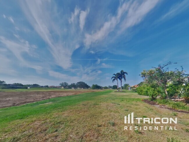 Building Photo - 10259 Silverado Cir
