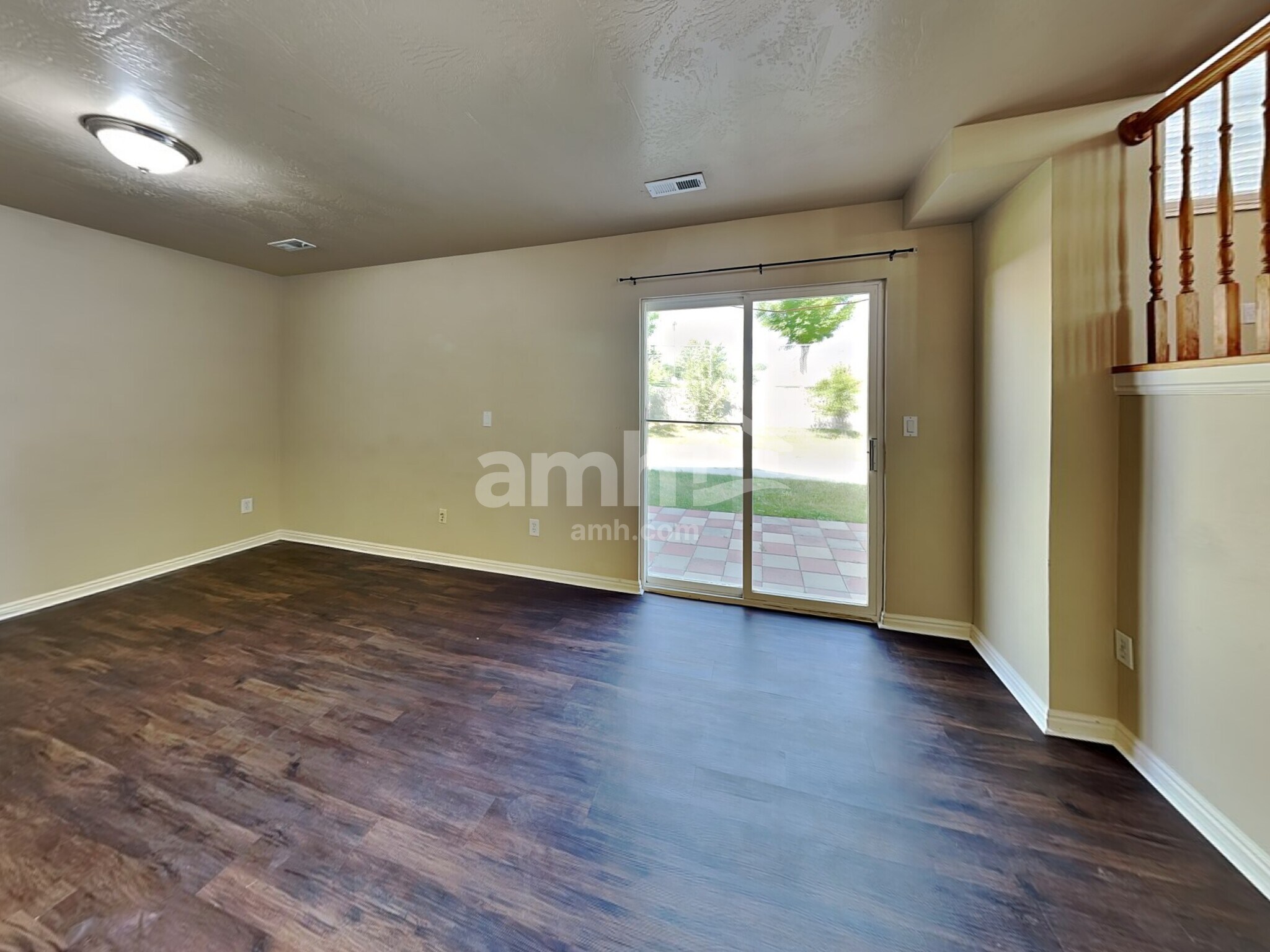 Building Photo - 6334 S Clover Creek Ln