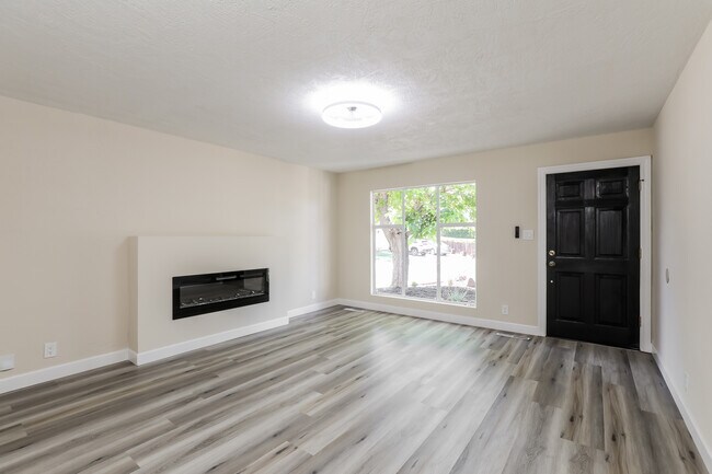 Building Photo - 5577 Ohio Ct