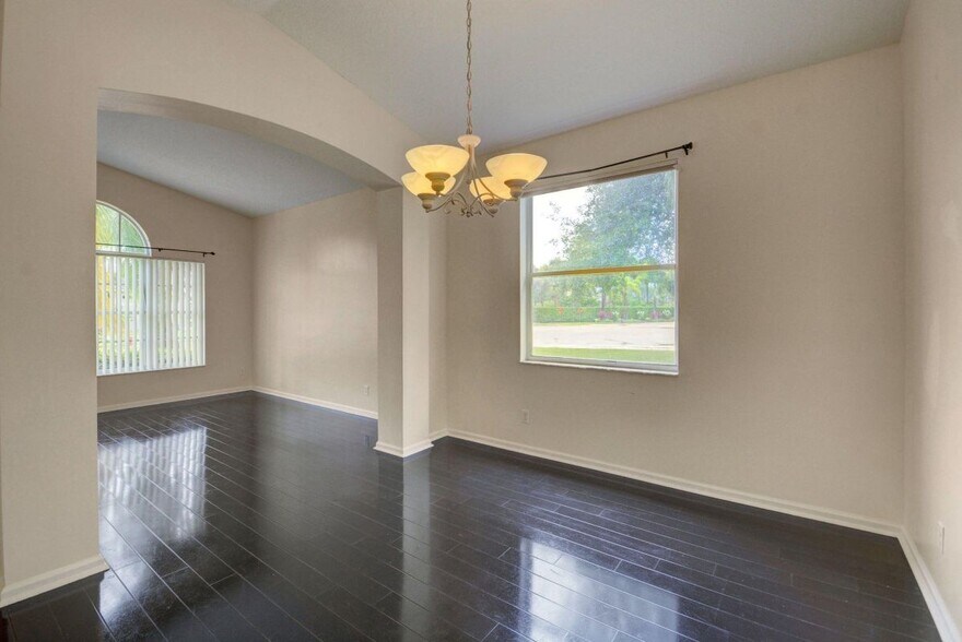 Building Photo - 1282 Pebble Ridge Ln