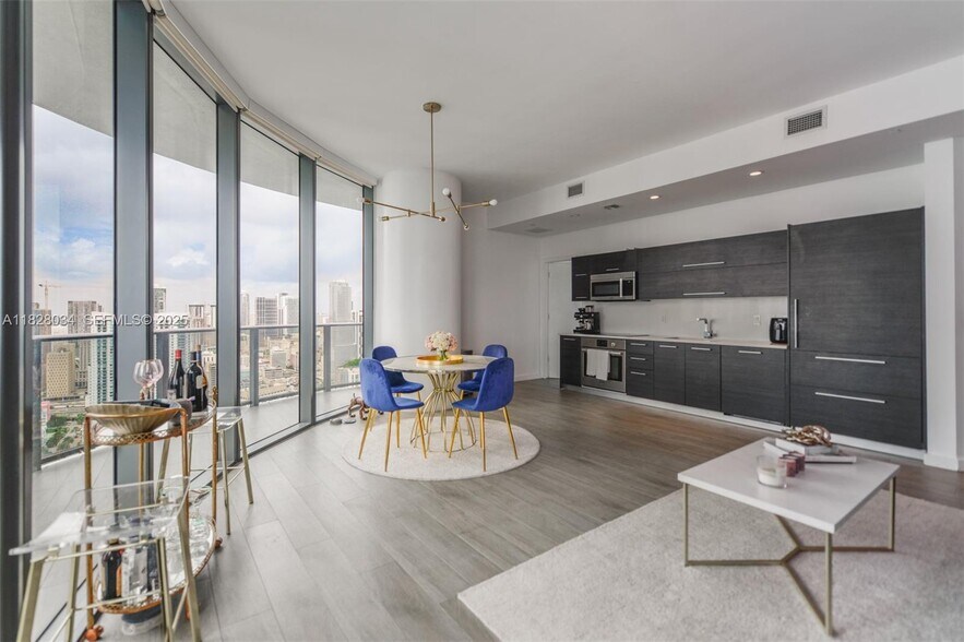 Building Photo - 45 SW 9th St