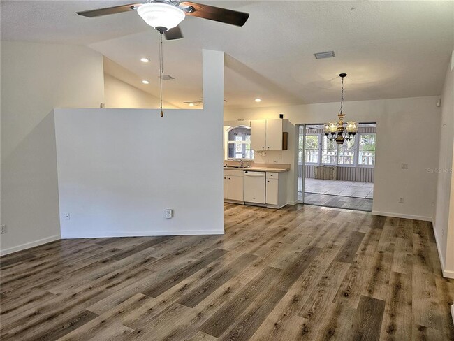 Building Photo - 1088 Panda Rd
