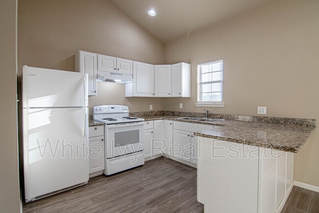 Building Photo - 875 FM 1696