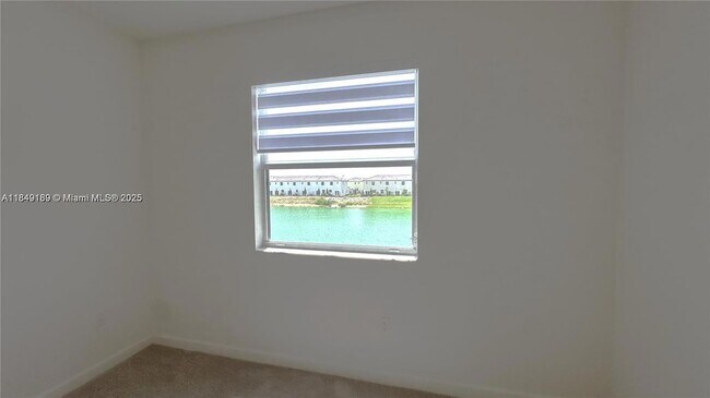 Building Photo - 2797 SE 25th Ave